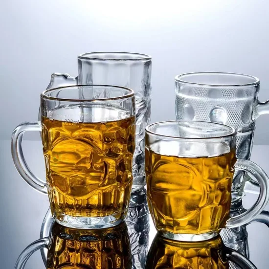 Boccali da birra in vetro con manico, vetreria, bicchieri per bevande per acqua, vino, succhi e cibi da bar